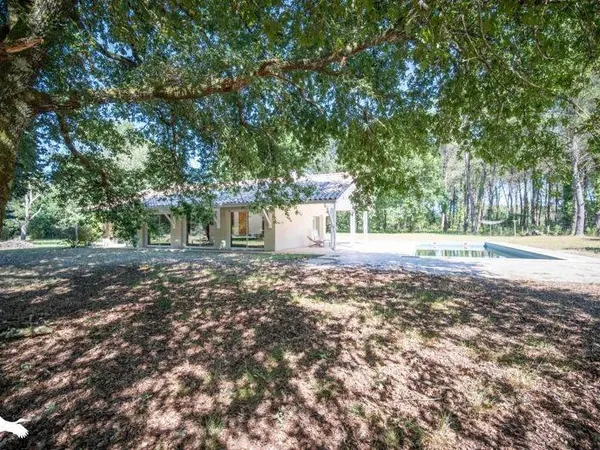 Maison 9 pièces 270 m² 