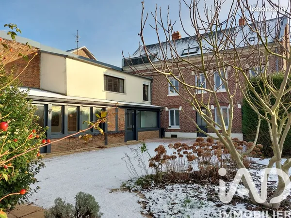 Propriété 11 pièces 284 m² 