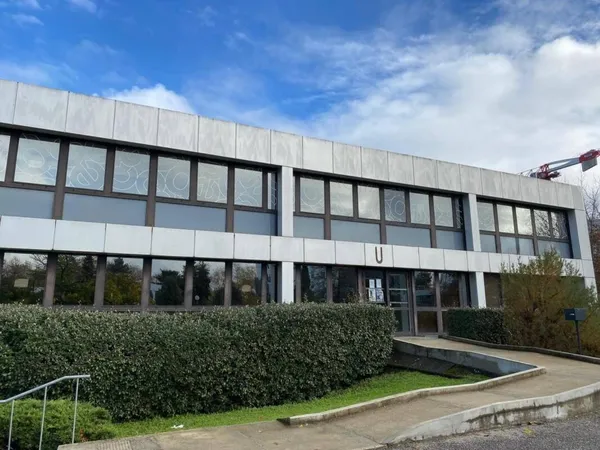 Bureaux 641 m² 