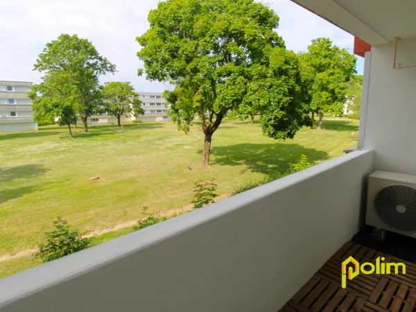 Bel appartement F5 avec balcon et garage. 