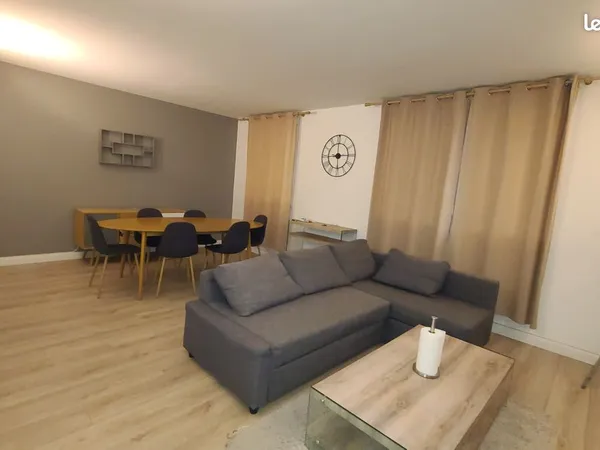 Bel appartement meublé 60m², proche du centre historique 