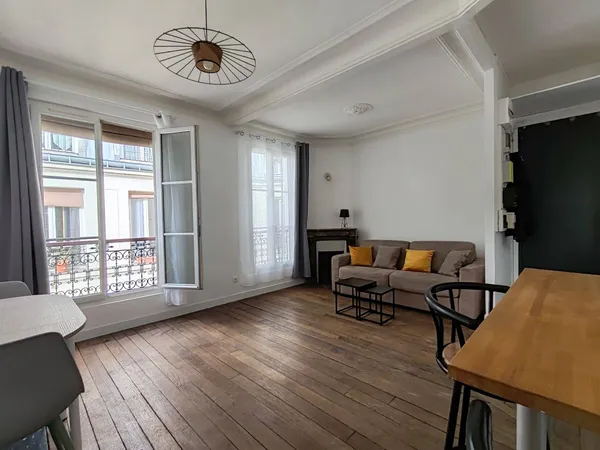 Location d'un studio de 25m² meublé dans le 11ème (M° Rue Saint-Maur / Ménilmontant) 