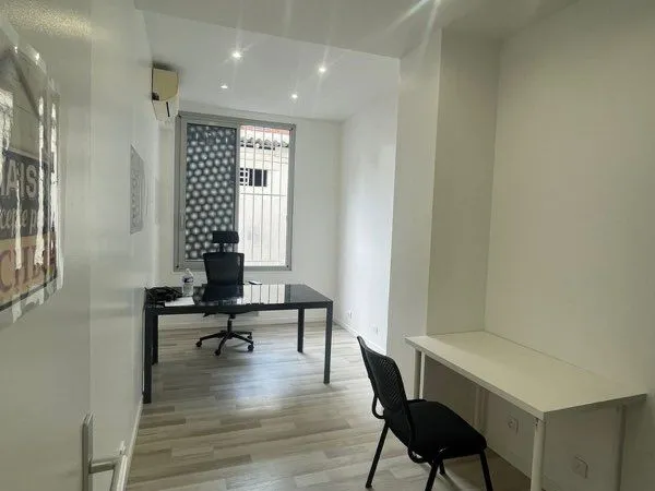 Bureau de 12m2 disponible à Maisons Alfort 
