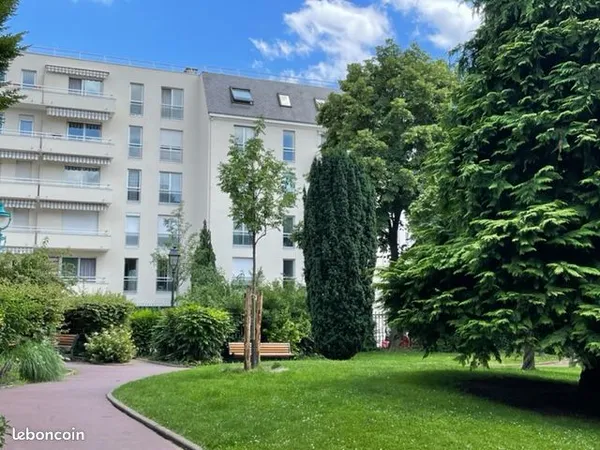A LOUER 3 PIÈCES 72 m2 + 8 m2 BALCON 