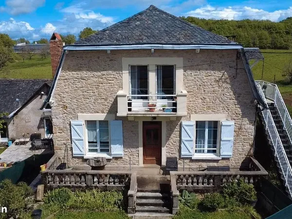 Maison 10 pièces 245 m² 