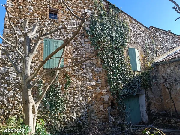 Maison de village st victor la coste 
