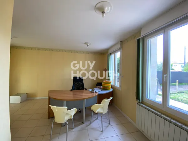 LIBOURNE , MAISON PIERRE - LOCAL PROFESSIONNEL ET APPARTEMENTS LIBRES 