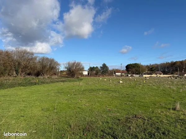 Terrain 600 m² Ambares Et Lagrave 