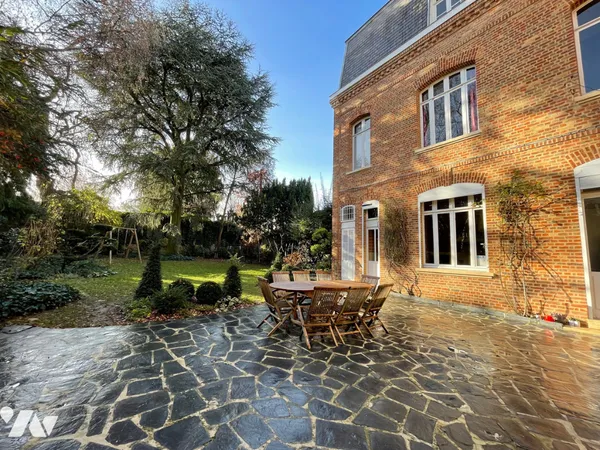 Maison 13 pièces 355 m² 