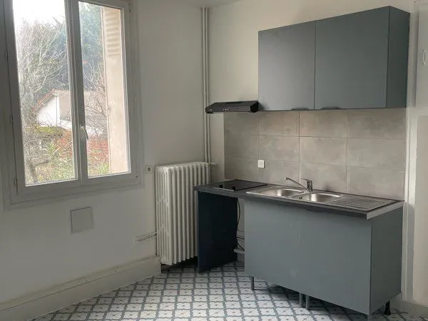 F2 location proche gare Sevran Livry 