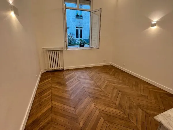 Studio 1 pièce 35 m² 