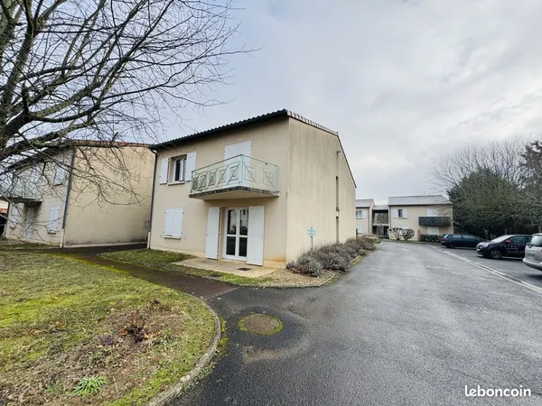 Studio 1 pièce 23 m² 