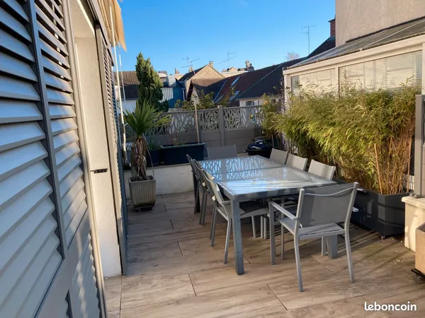 MAISON 110m² + TERRASSE 27m² - 3 CH - 3 SDB - CENTRE-VILLE CHANTILLY - 475 000 