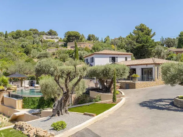 Maison 4 pièces 210 m² 