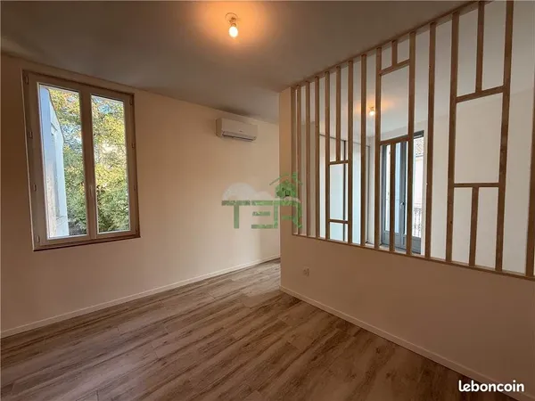 Studio 1 pièce 31 m² 