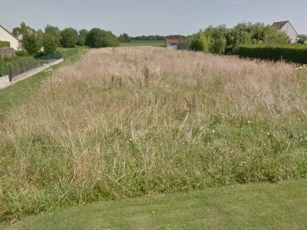 Terrain 715 m² 