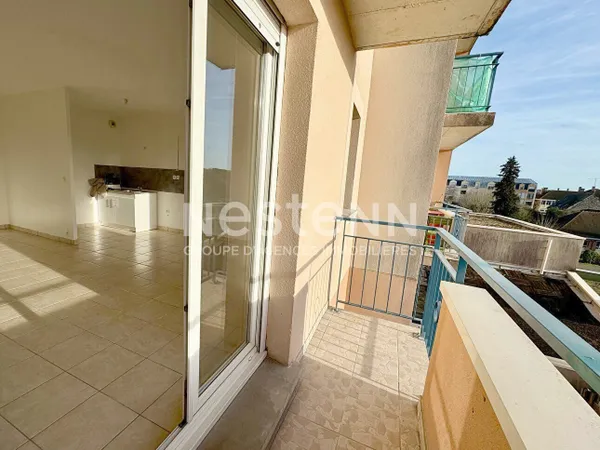 Appartement Etampes 3 pièces avec balcon et stationnement 