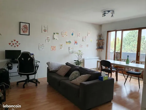 Loue t2 traversant avec garage vauban esquermes 