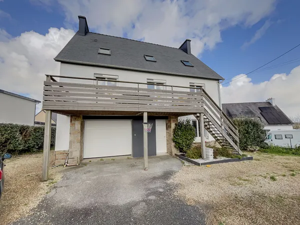 PENCRAN - Maison de 7 pièces de 130m² 