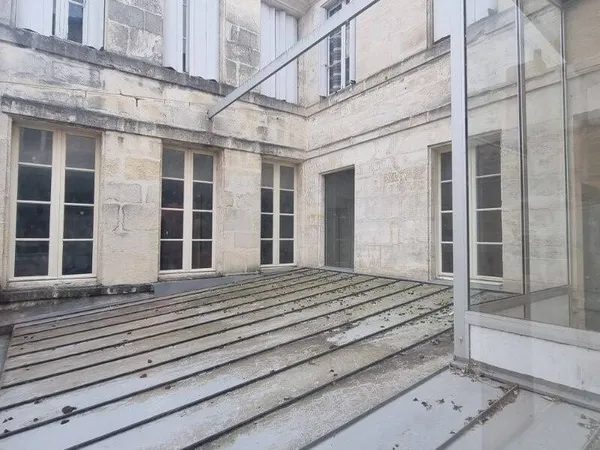 Bureaux 86 m² 