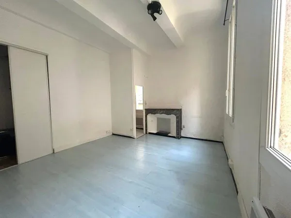 Studio 1 pièce 32 m² 