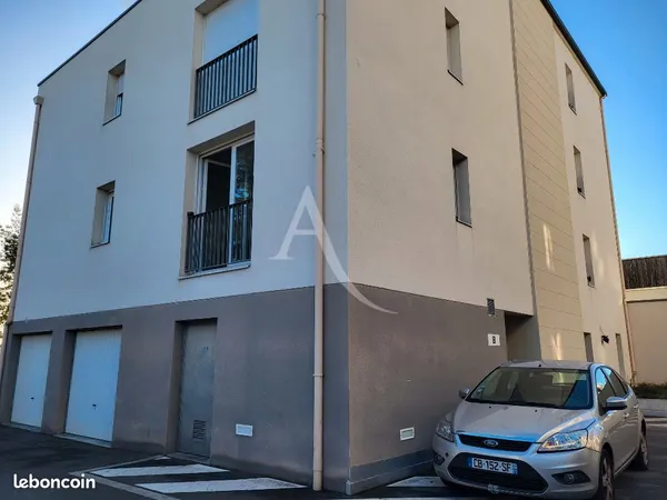 Studio 1 pièce 25 m² 