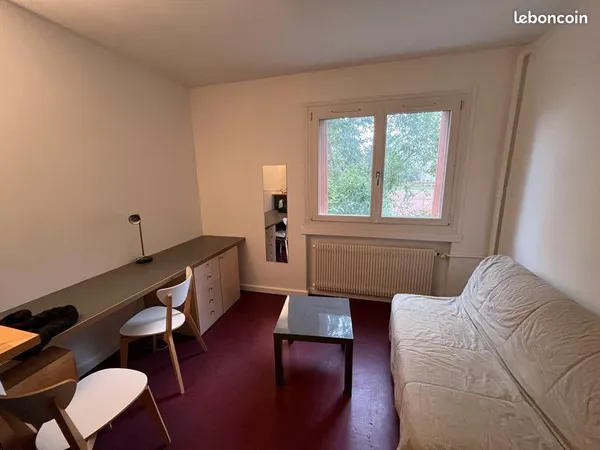 Studio meublé 