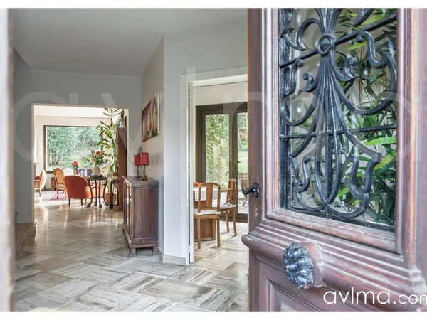 Vends maison d'architecte - 225.58m² - 7 pièces, 4 chambres - Saint-Germain-en-Laye 78100 