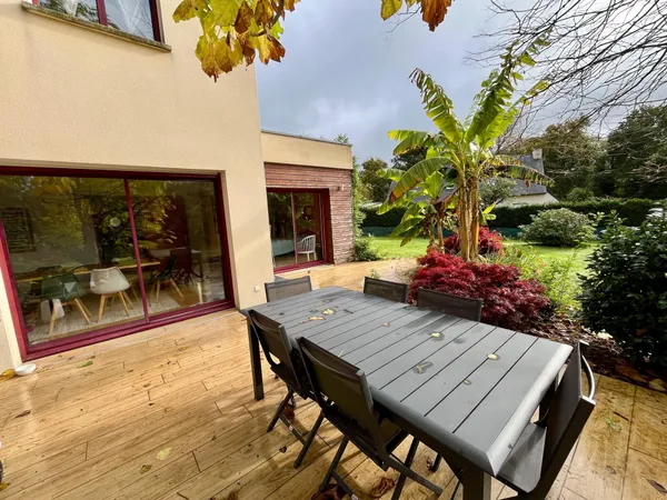 Maison contemporaine - 4 chambres - grand jardin 