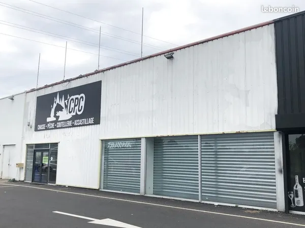 Local commercial 586 m² Quimper 