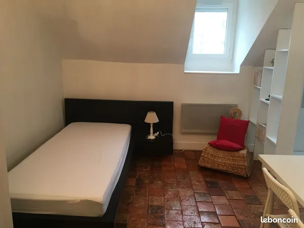 Appartement 1 pièce 16 M2 420 