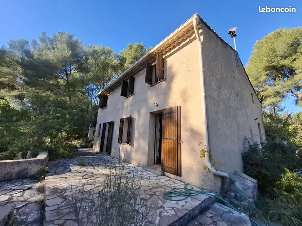 Villa 5 pièces 157 m² 