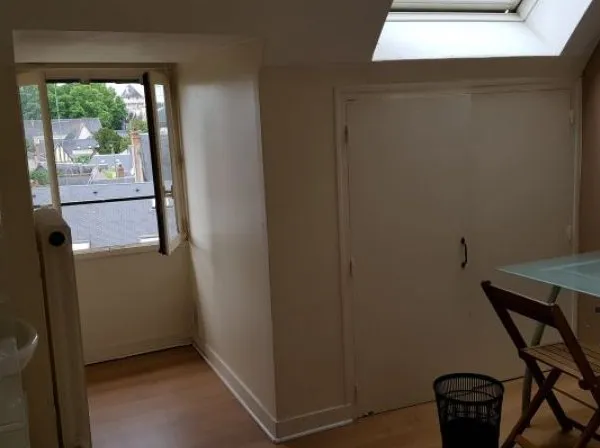 Loue chambre meublée 13m² étudiant entrée indépendante 