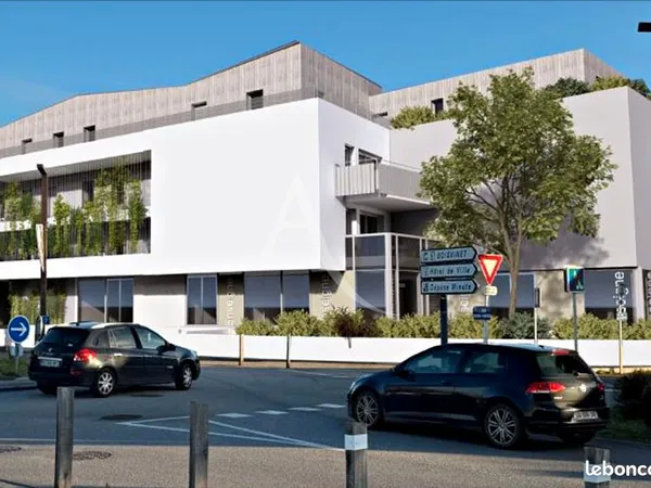 Bureaux 127 m² SAINT GILLES CROIX DE VIE 