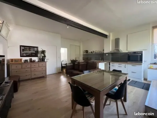 T2 55m² , petit copro, proche plage et école La Salis 