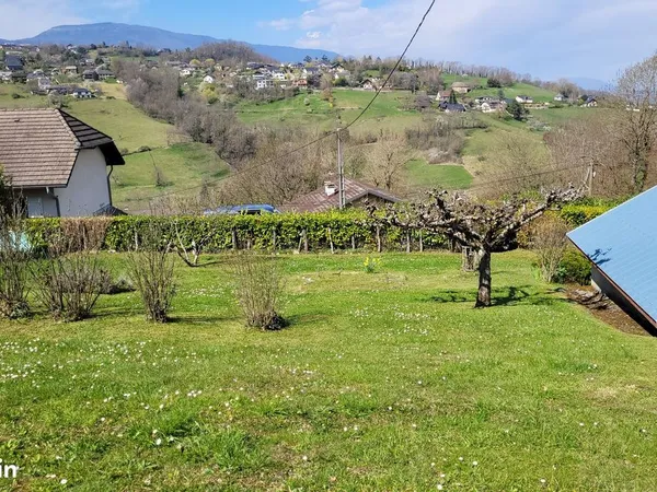 Terrain 586 m² Saint-Cassin 