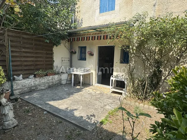 Maison en pierre à rafraichir, 2 chambres, dans Eymet avec c 