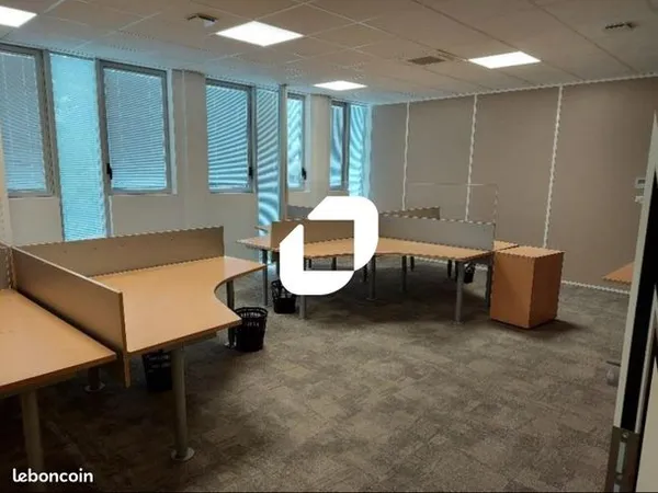 Bureaux 283 m² 