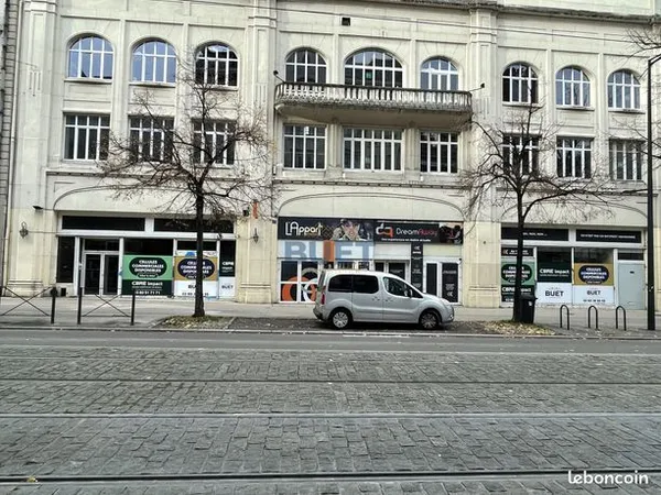 Local commercial 444 m² 