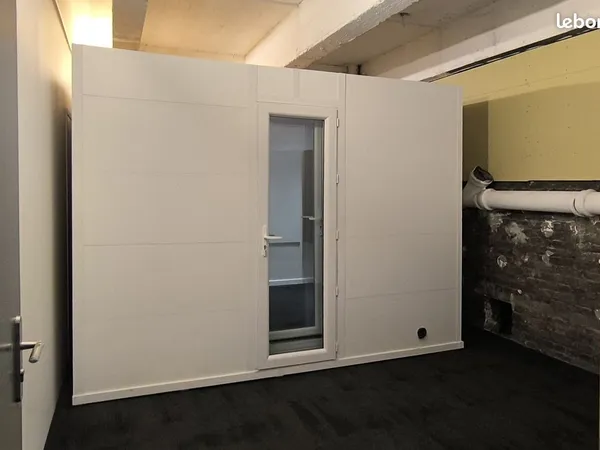 Location studio de musique privé : 21 m² pour soliste, enregistrement, podcast et voix-off 