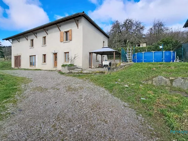 Maison de 195.46m2 sur parcelle de 953m2 à SEMONS 