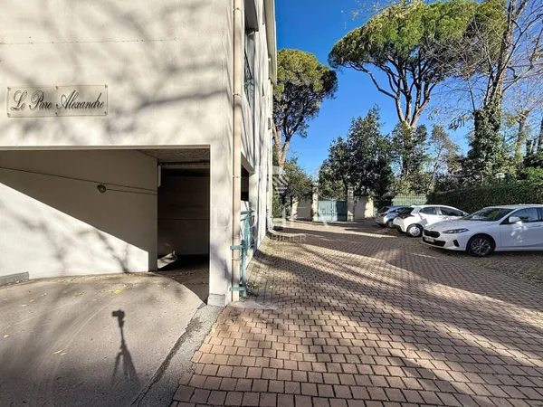 Parking 16 m² 
