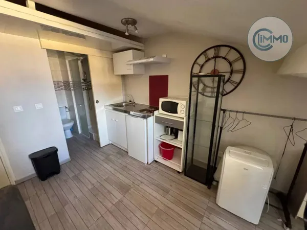 Appartement 1 pièce 11 m² 