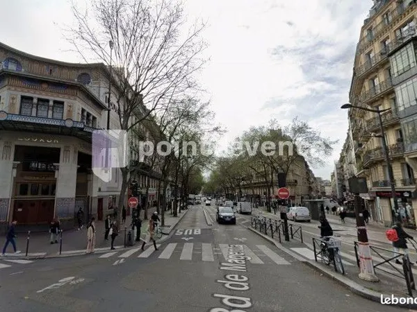 Commerce habillement/textile 137 m² 