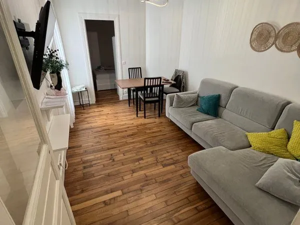 Appartement 3 pièces à louer Paris 17 Batignolles 55m2 