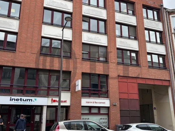 Bureau 930 m² 