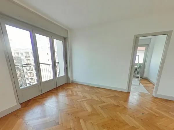 APPARTEMENT 4 PIECES - LYON 6 EME 