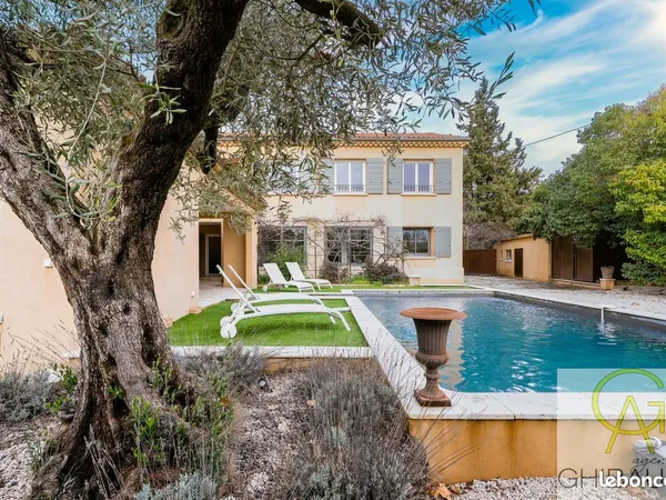 Maison 6 pièces 172 m² 