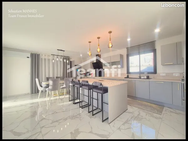 Maison 5 pièces 138 m² 