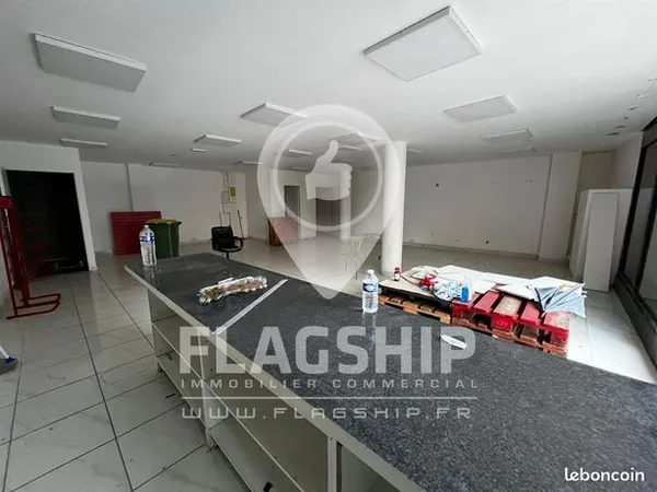 Boutique 136 m² 